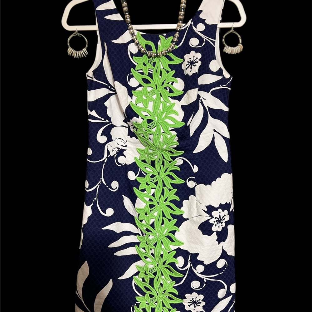 Lilly Pulitzer Blue and White Sleeveless Sheath Mini Dress